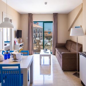 One-Bedroom Apartment Pool View